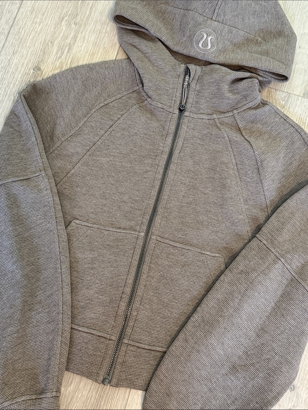 Lululemon Scuba Oversized Full-Zip Hoodie Waffle
Heathered Warm Ash Grey XS/S - Picture 3 of 5